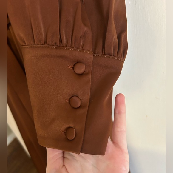 Dainty Jewells Rust Dress 🤎 - Picture 4 of 7